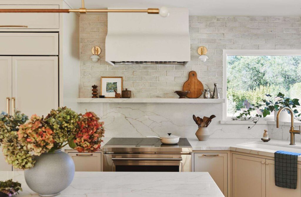 Spray Painting Services | Kitchen Made New Oakville